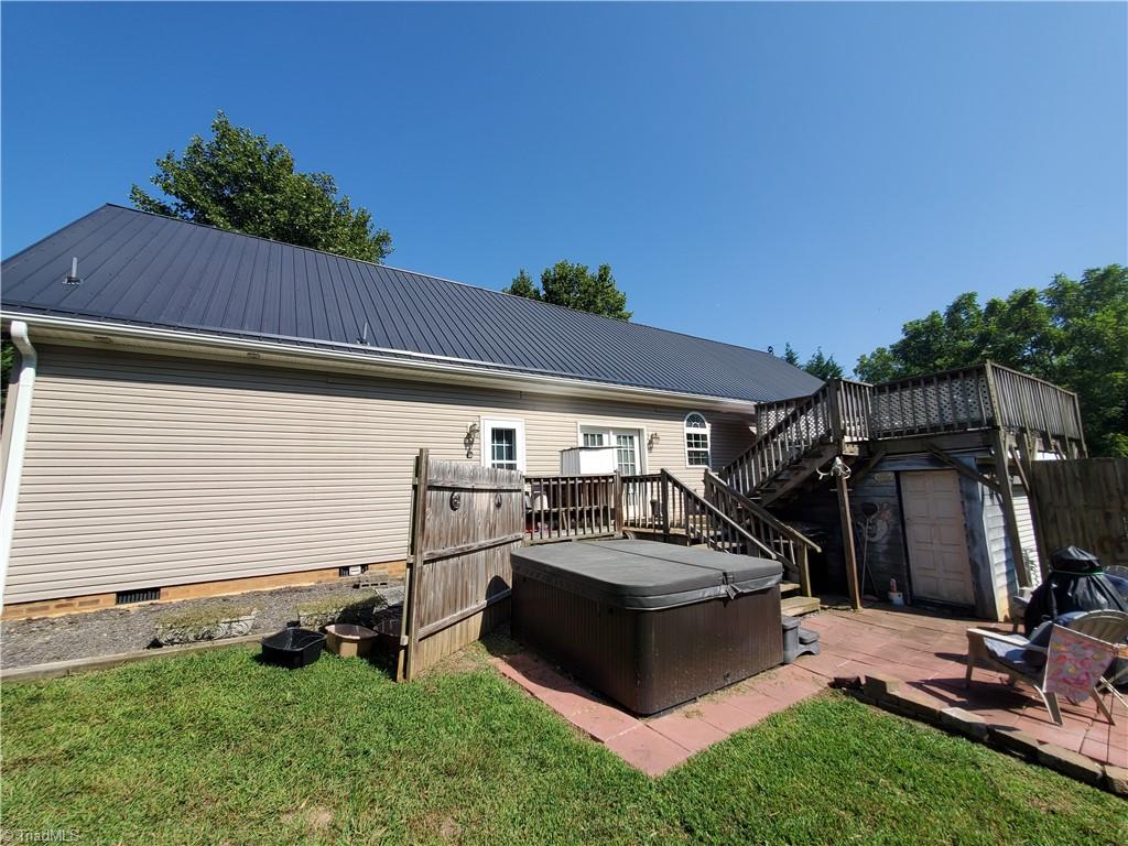 2670 Twin Oaks Road Elkin, NC 28621 - Photo 11 of 21 Gallery Image 11