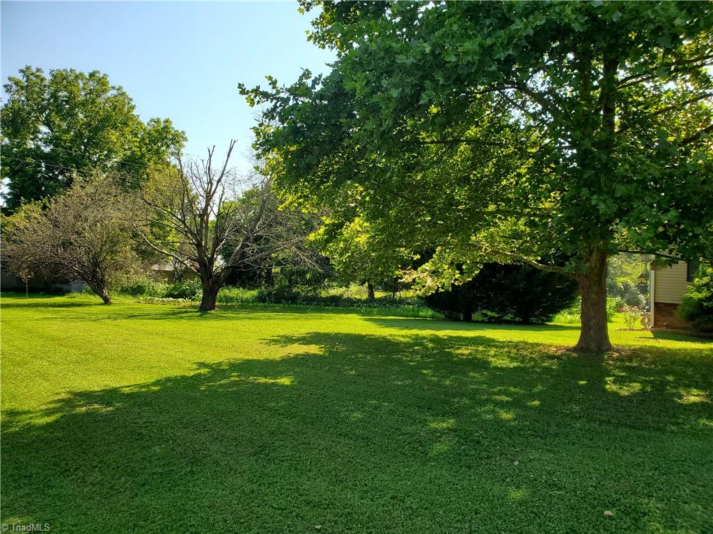 2670 Twin Oaks Road Elkin, NC 28621 - Photo 8 of 21 Gallery Image 8
