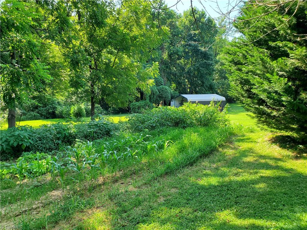 2670 Twin Oaks Road Elkin, NC 28621 - Photo 10 of 21 Gallery Image 10