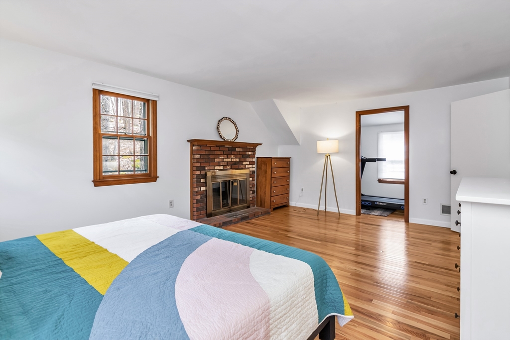 21 Heather Road Dracut, MA 01826 - Photo 14 of 40