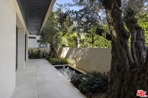 $36,950,000 | 721 North Bonhill Road, Los Angeles, CA 90049