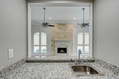 $650,000 | 3011 Manila Lane, Houston, TX 77043