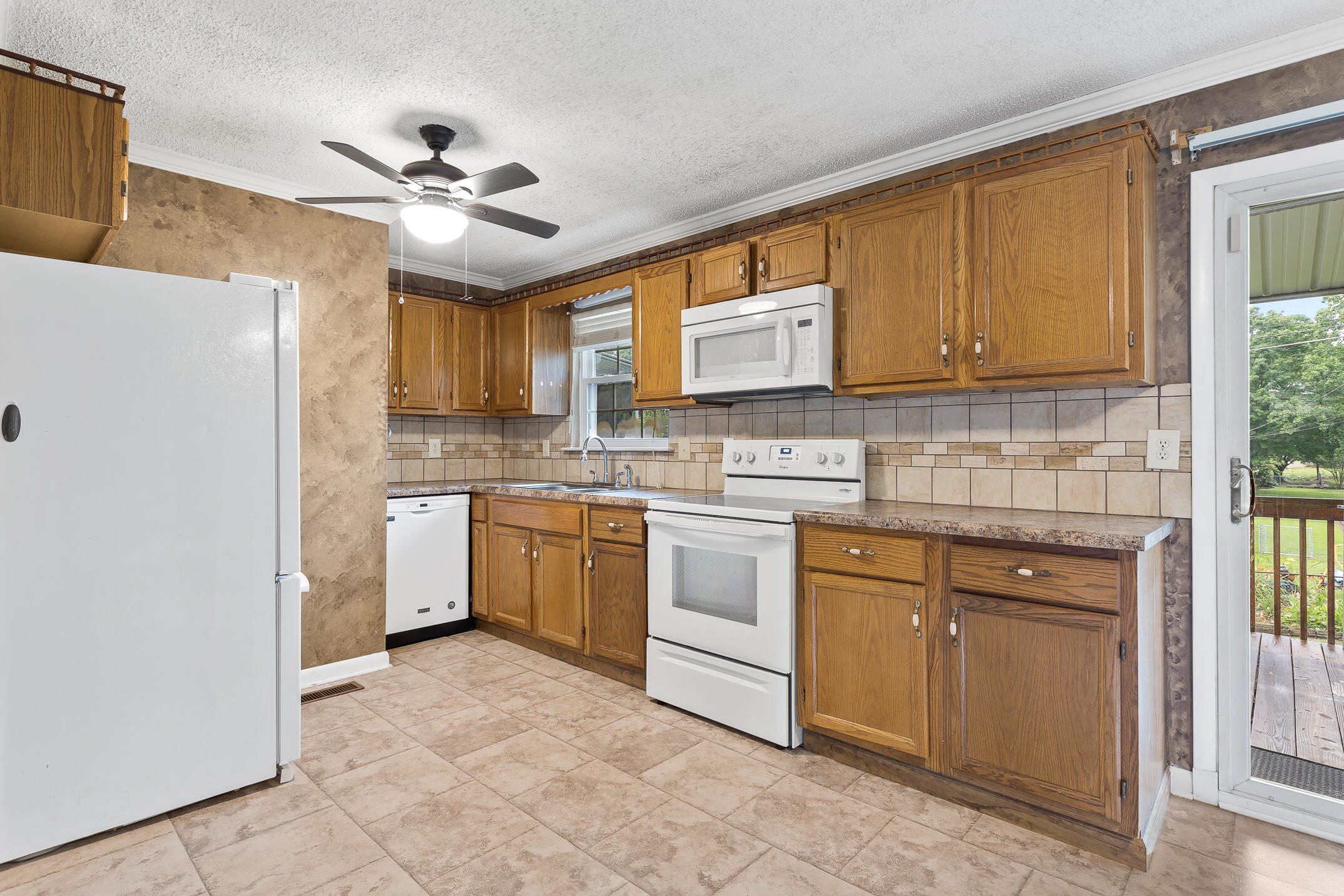 7204 Fairbanks Road Hixson, TN 37343 - Photo 12 of 30 7204 Fairbanks rd