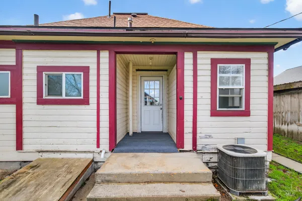 $274,000 | 833 8th Street, Clarkston, WA 99403