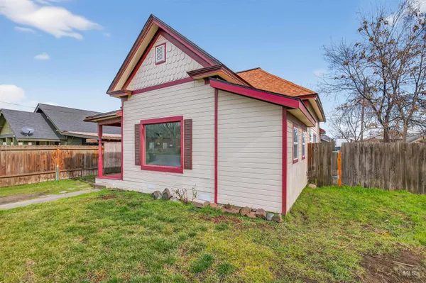 $274,000 | 833 8th Street, Clarkston, WA 99403