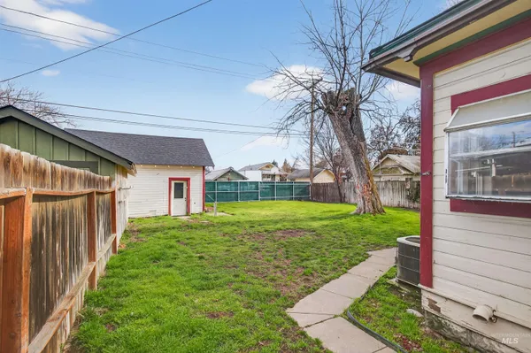 $274,000 | 833 8th Street, Clarkston, WA 99403