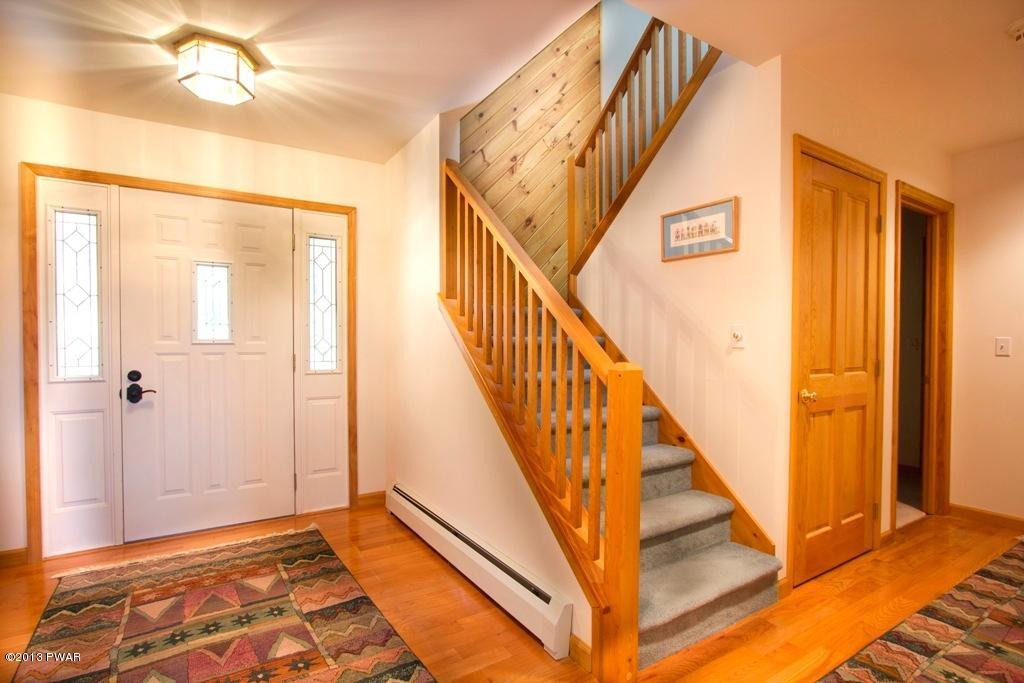 Sunnyview Lane Paupack, PA 18451 - Photo 3 of 31