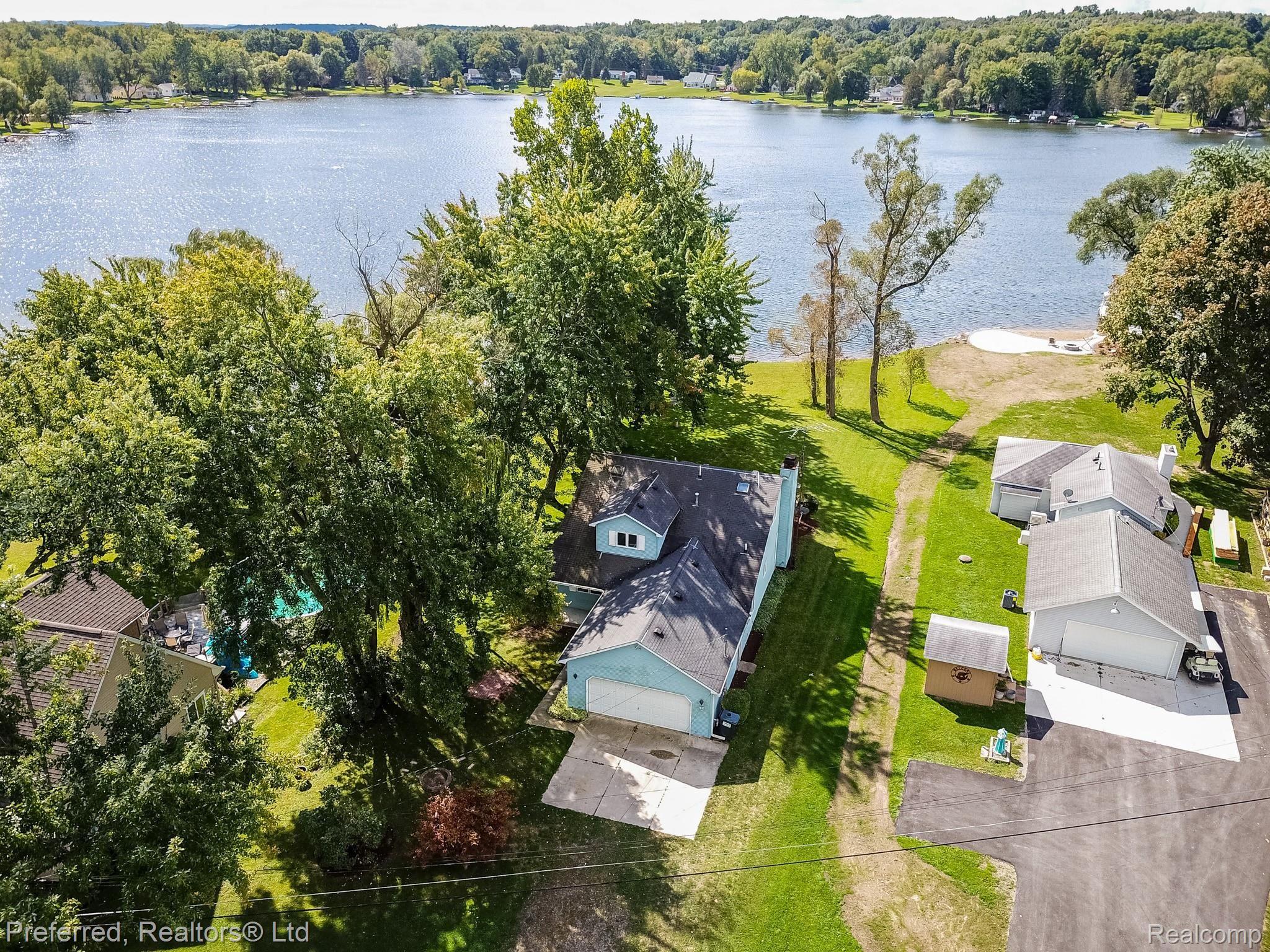 5863 Mabley Hill Road Fenton, MI 48430 - Photo 5 of 48 5DJI_0095.jpg