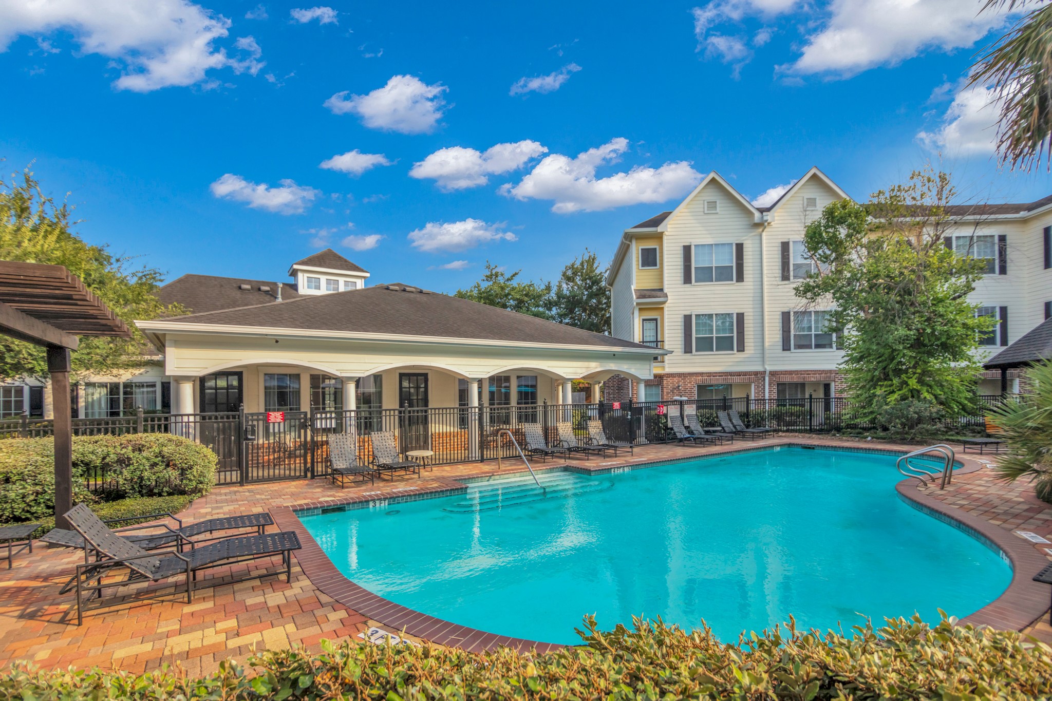 9200 Westheimer Road, Unit 1503 Houston, TX 77063 - Photo 30 of 37 an aerial view of a house with swimming pool having outdoor seating