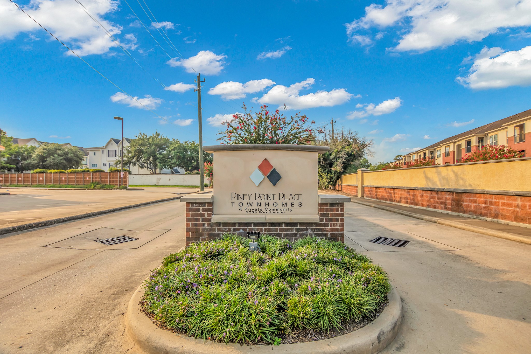 9200 Westheimer Road, Unit 1503 Houston, TX 77063 - Photo 35 of 37 a sign board with a lake view