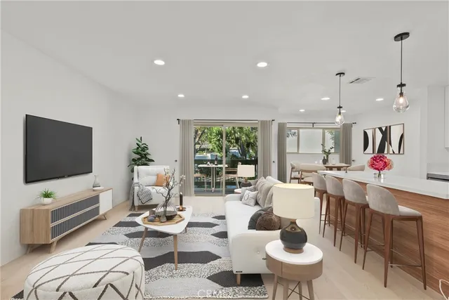 $3,990 | 23675 Park Capri, Unit 24, Calabasas, CA 91302