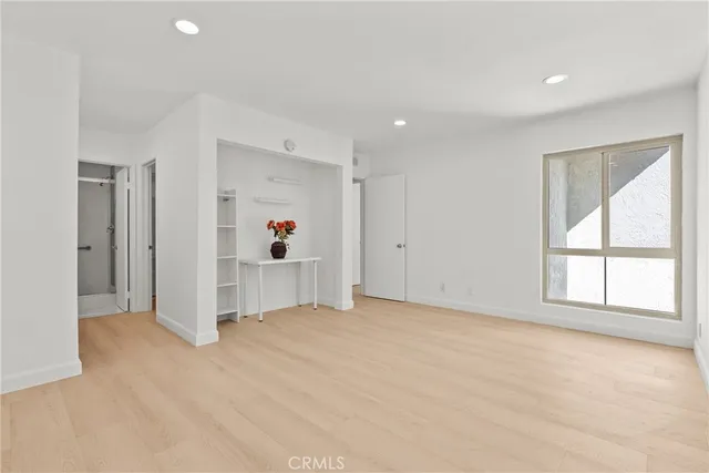 $3,990 | 23675 Park Capri, Unit 24, Calabasas, CA 91302