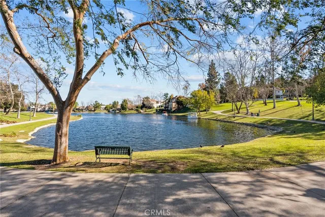 $3,990 | 23675 Park Capri, Unit 24, Calabasas, CA 91302