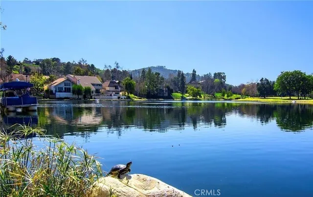 $3,990 | 23675 Park Capri, Unit 24, Calabasas, CA 91302