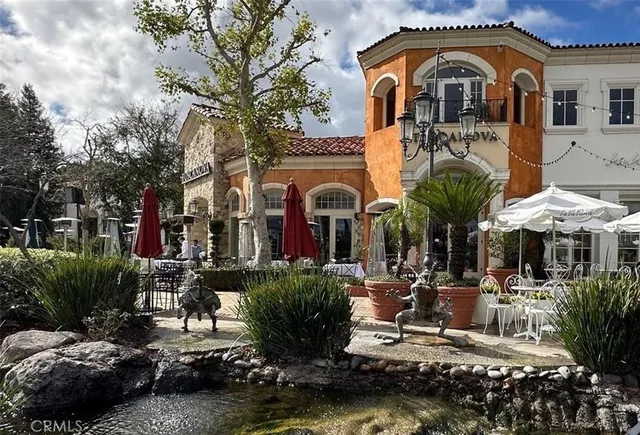 $3,990 | 23675 Park Capri, Unit 24, Calabasas, CA 91302