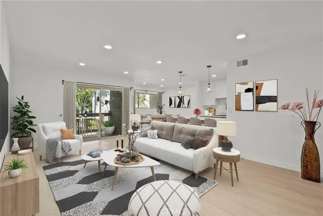 $3,990 | 23675 Park Capri, Unit 24, Calabasas, CA 91302