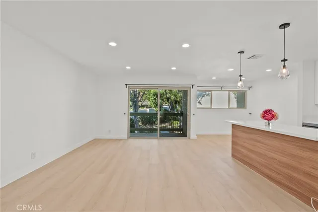 $3,990 | 23675 Park Capri, Unit 24, Calabasas, CA 91302