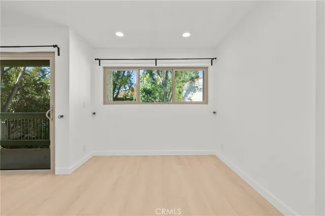 $3,990 | 23675 Park Capri, Unit 24, Calabasas, CA 91302