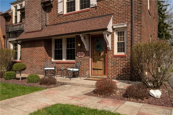 $379,900 | 2212 Douglas Crescent, Utica, NY 13501