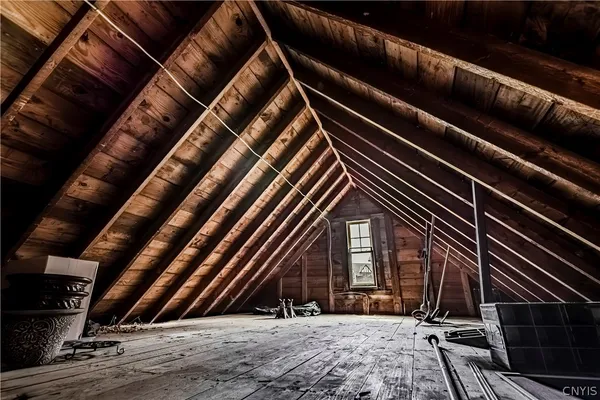 $379,900 | 2212 Douglas Crescent, Utica, NY 13501