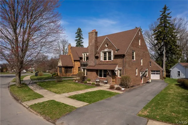 $379,900 | 2212 Douglas Crescent, Utica, NY 13501