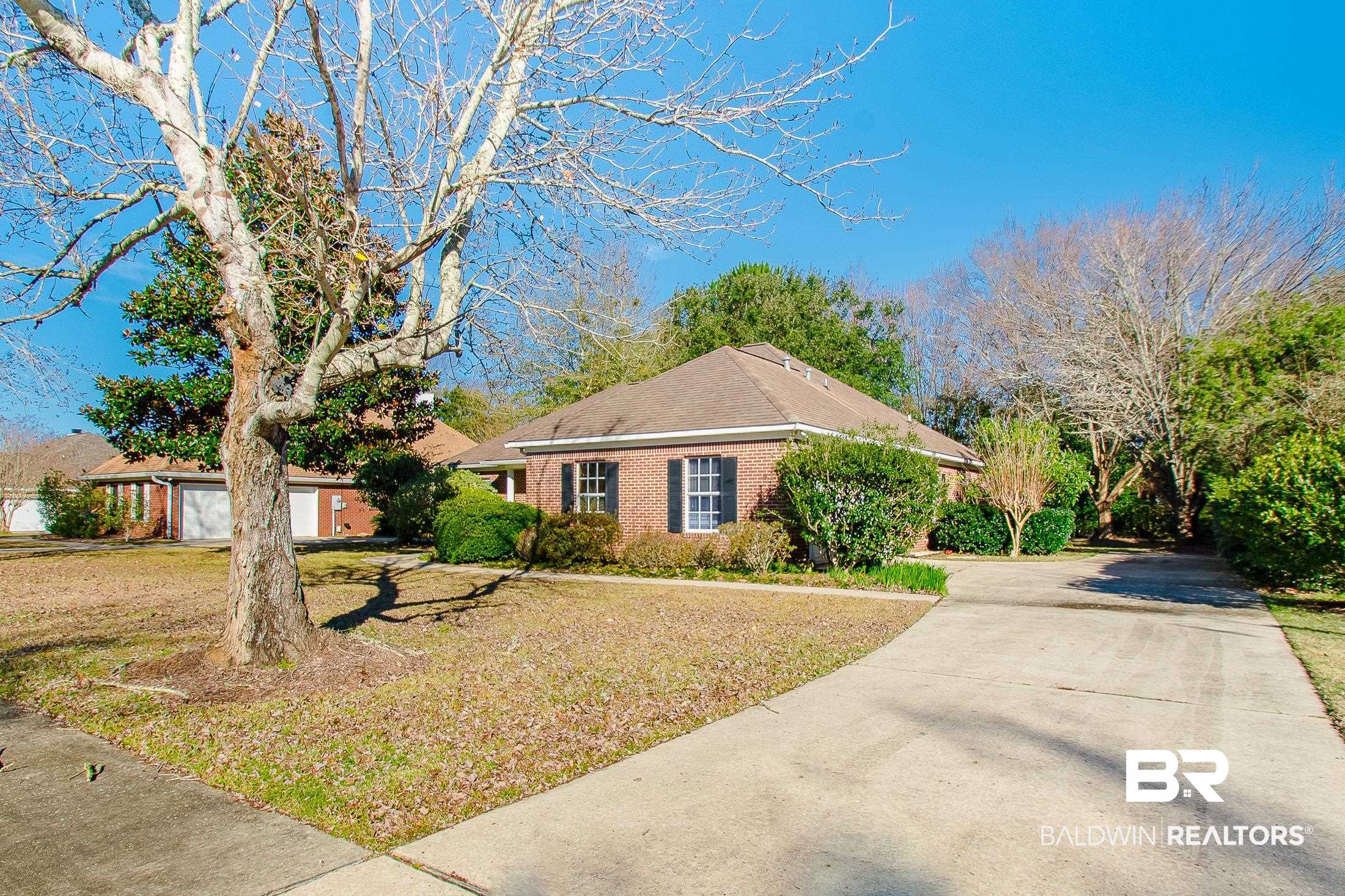 167 Hawthorne Circle Fairhope, AL 36532 - Photo 2 of 32 Front View 2