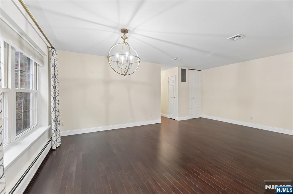 364 West Ridgewood Avenue, Unit 3 Ridgewood, NJ 07450 - Photo 12 of 29