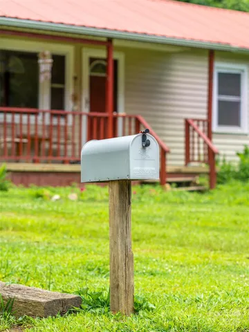 a front view of house with yard