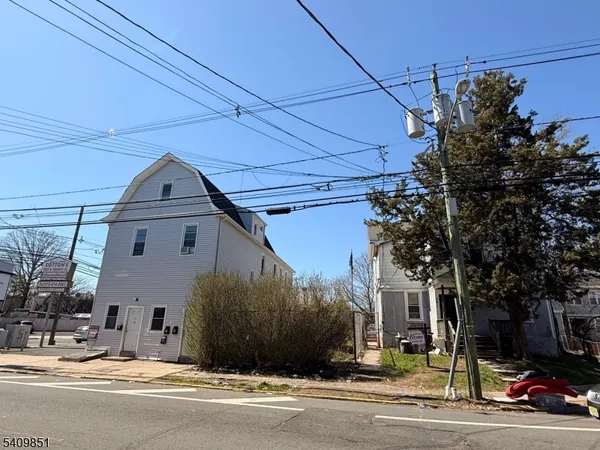 $600,000 | 335 Myrtle Avenue, Irvington, NJ 07111