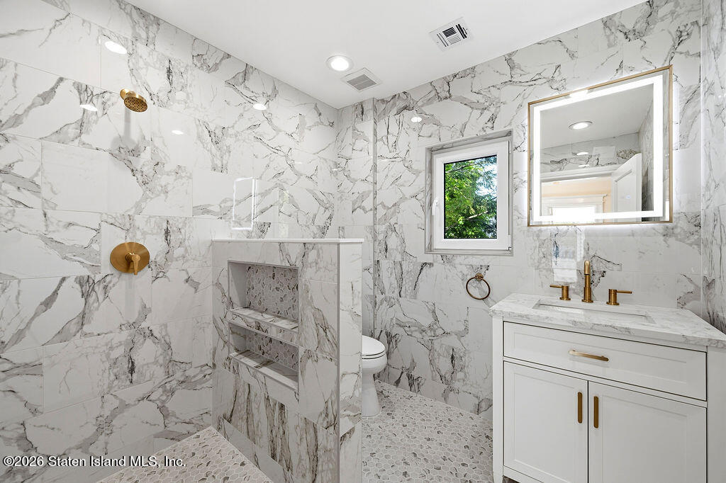 55 Wadsworth Road Staten Island, NY 10305 - Photo 24 of 47 55-wadsworth-rd-25