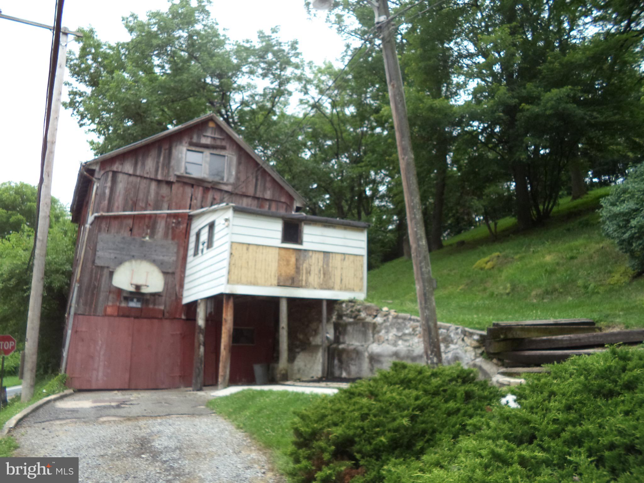 2705 Pentland Road Spring Grove, PA 17362 - Photo 7 of 31
