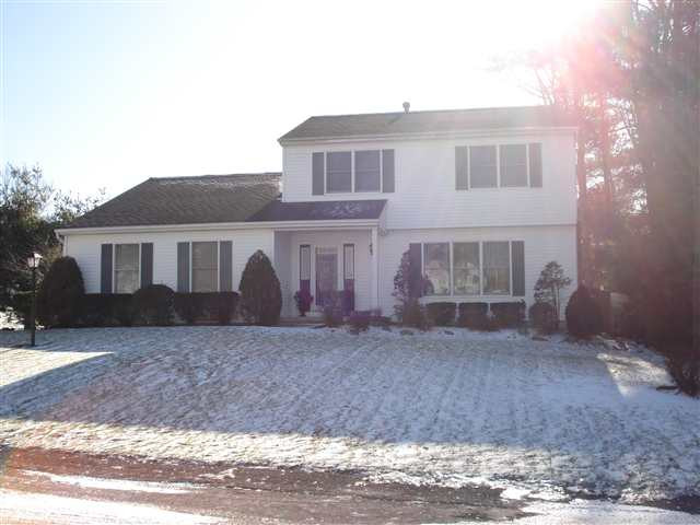 20 Squire Road Colonie, NY 12304 - Photo 1 of 12 Photo 1
