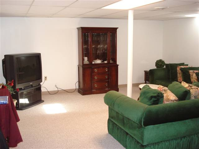 20 Squire Road Colonie, NY 12304 - Photo 8 of 12 Photo 8