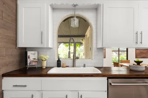 $575,000 | 2403 Little John Lane, Austin, TX 78704