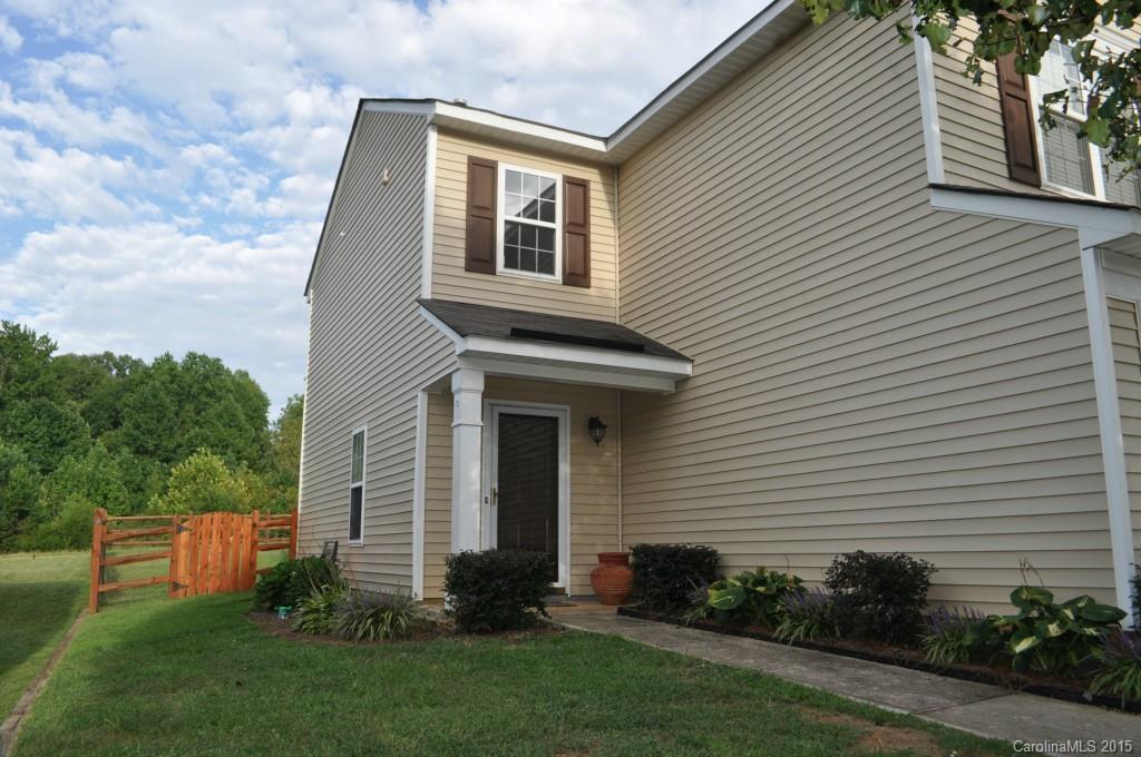 6538 Sunman Road Charlotte, NC 28216 - Photo 2 of 22 Gallery Image 2