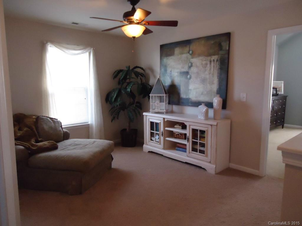 6538 Sunman Road Charlotte, NC 28216 - Photo 14 of 22 Gallery Image 14