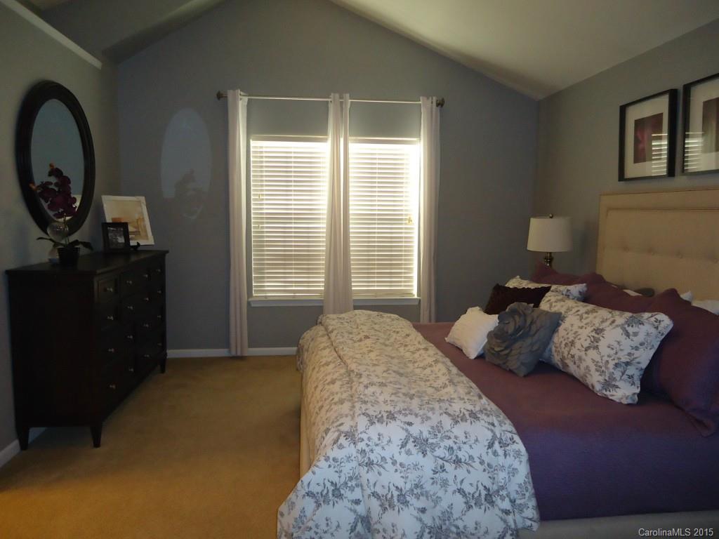 6538 Sunman Road Charlotte, NC 28216 - Photo 16 of 22 Gallery Image 16