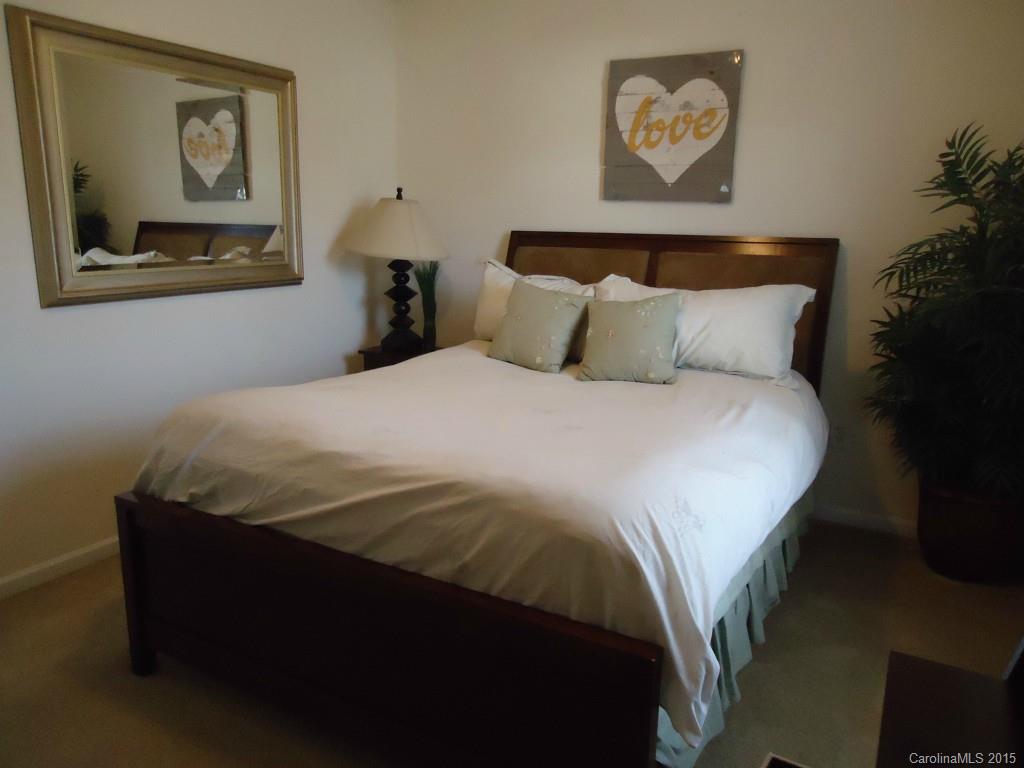 6538 Sunman Road Charlotte, NC 28216 - Photo 19 of 22 Gallery Image 19