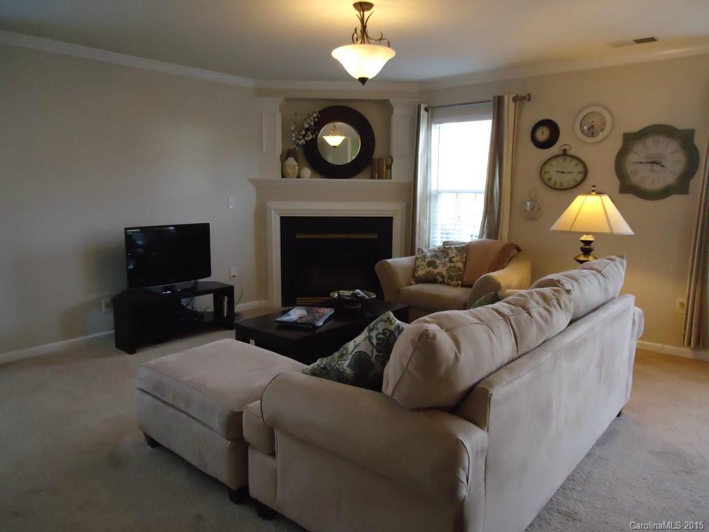 6538 Sunman Road Charlotte, NC 28216 - Photo 8 of 22 Gallery Image 8