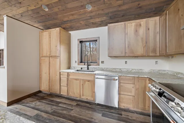 $749,000 | 30167 Nicholas Street, Grand Rapids, MN 55744