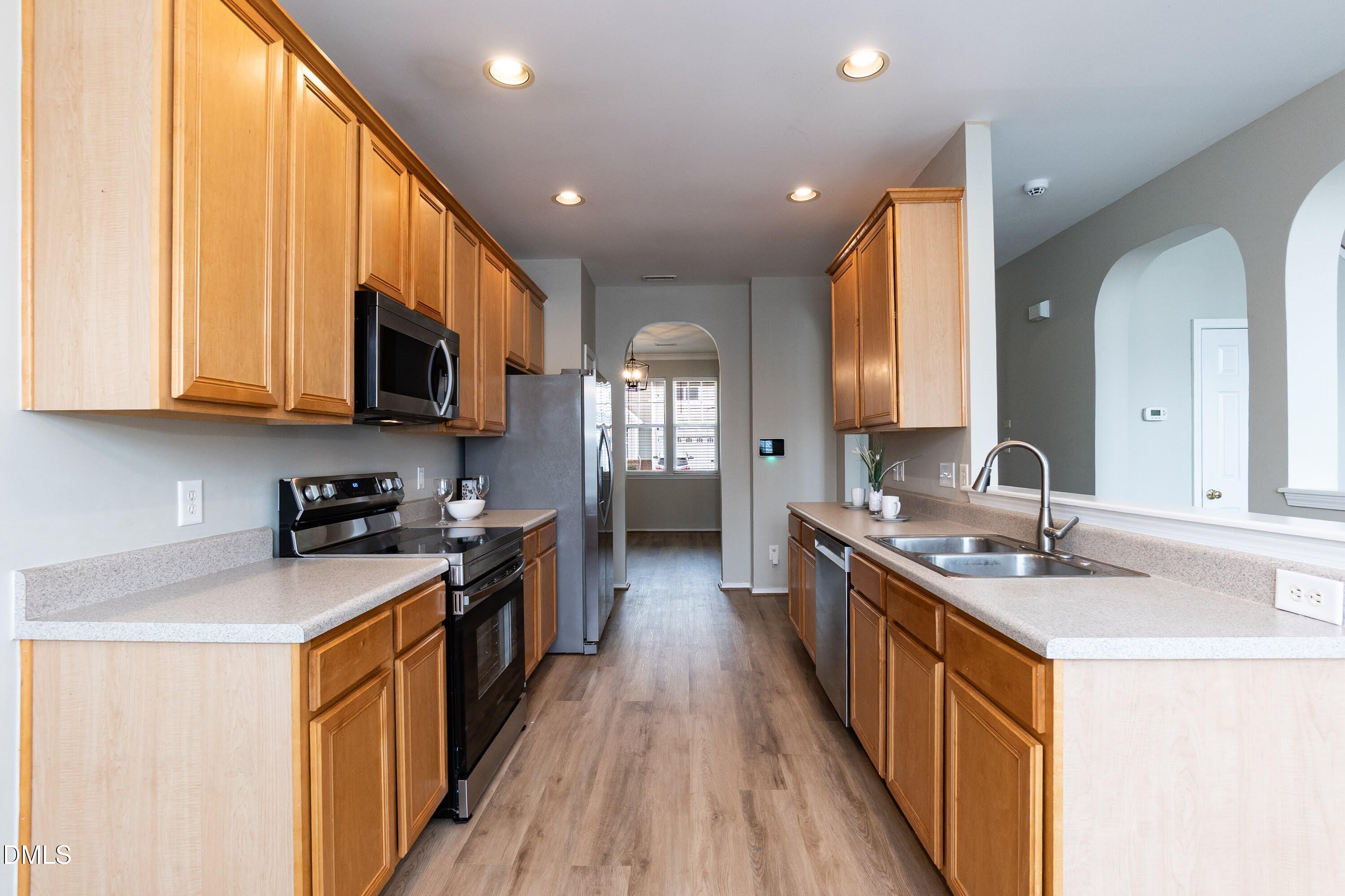 8310 Chimneycap Drive Raleigh, NC 27613 - Photo 11 of 38 Kitchen 03