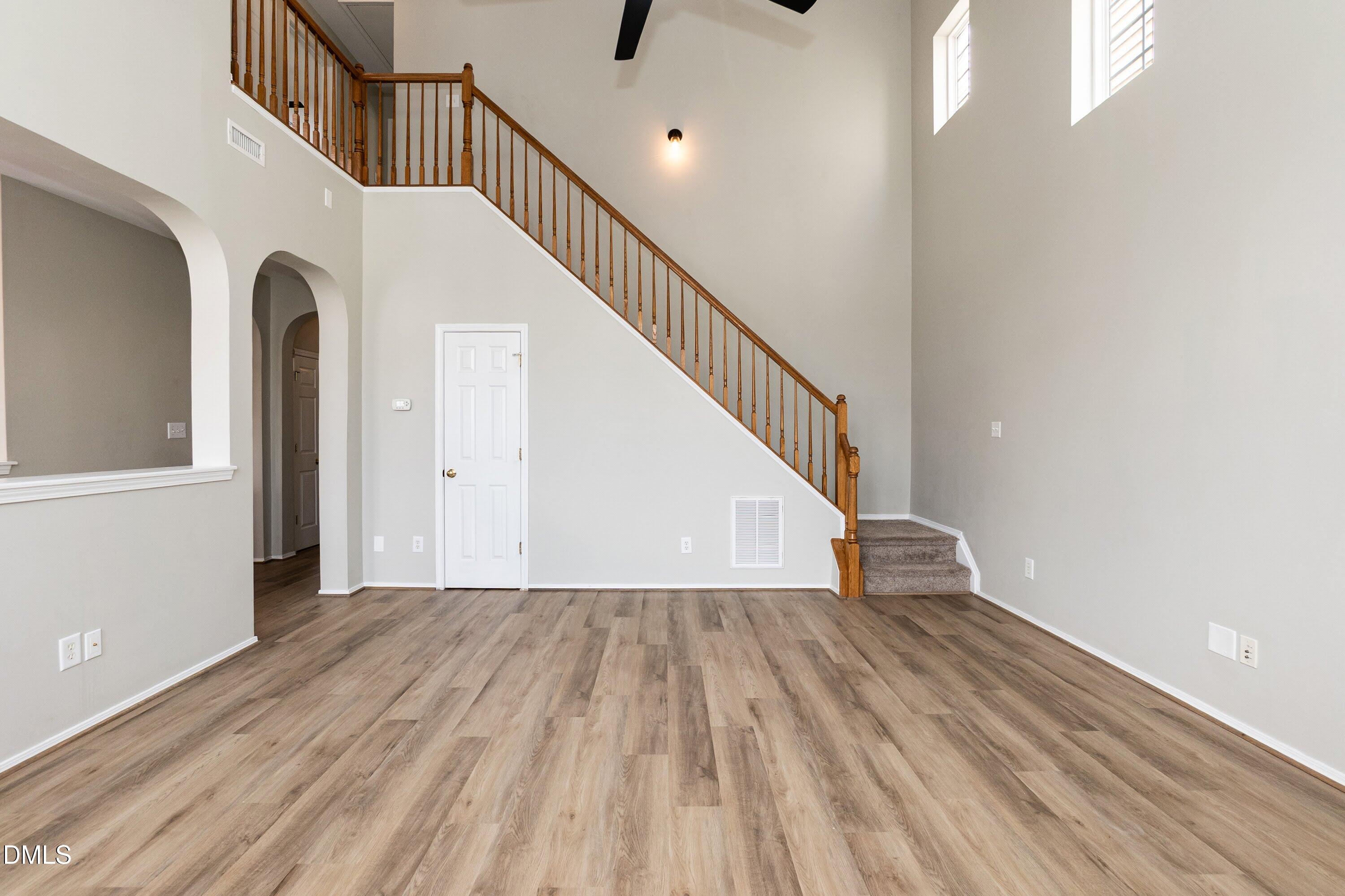 8310 Chimneycap Drive Raleigh, NC 27613 - Photo 16 of 38 Living 01