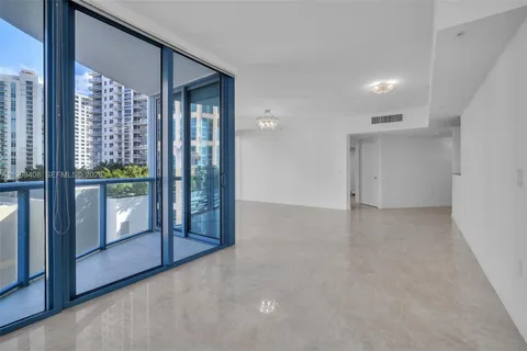 $780,000 | 333 Las Olas Way, Unit 1208, Fort Lauderdale, FL 33301