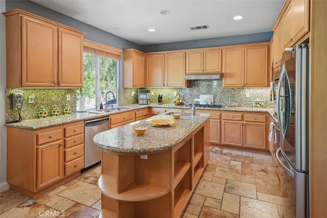 $1,195,000 | 29160 Harmony Way, Saugus, CA 91390