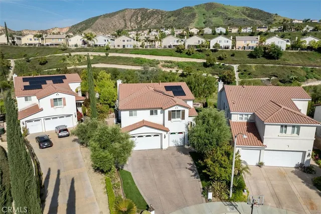 $1,195,000 | 29160 Harmony Way, Saugus, CA 91390