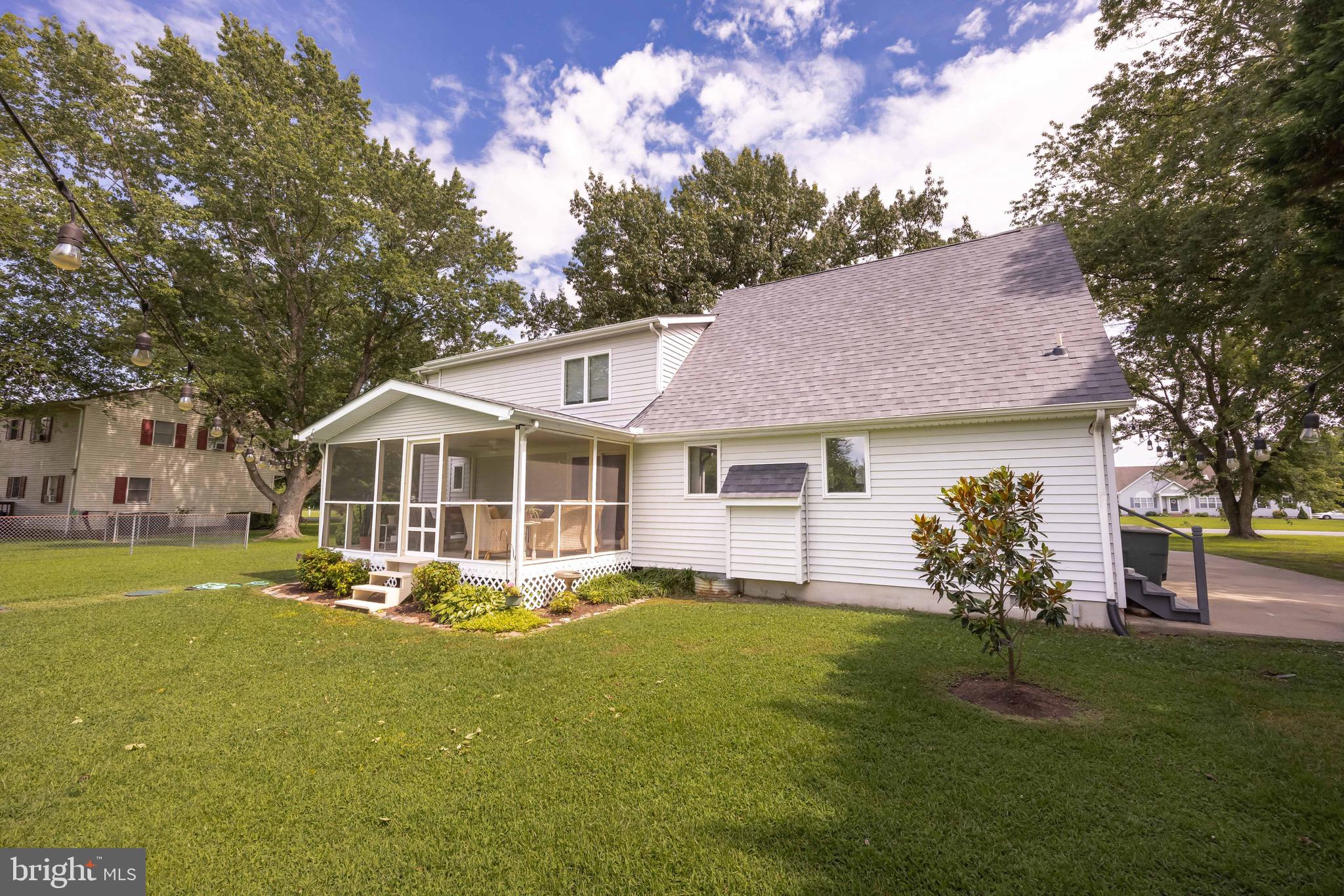 26882 Pratt Road Salisbury, MD 21801 - Photo 72 of 80 a front view of a house with garden