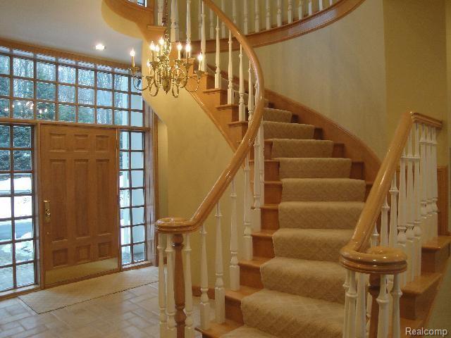 5800 Rochester Road Dryden, MI 48428 - Photo 11 of 25 Foyer