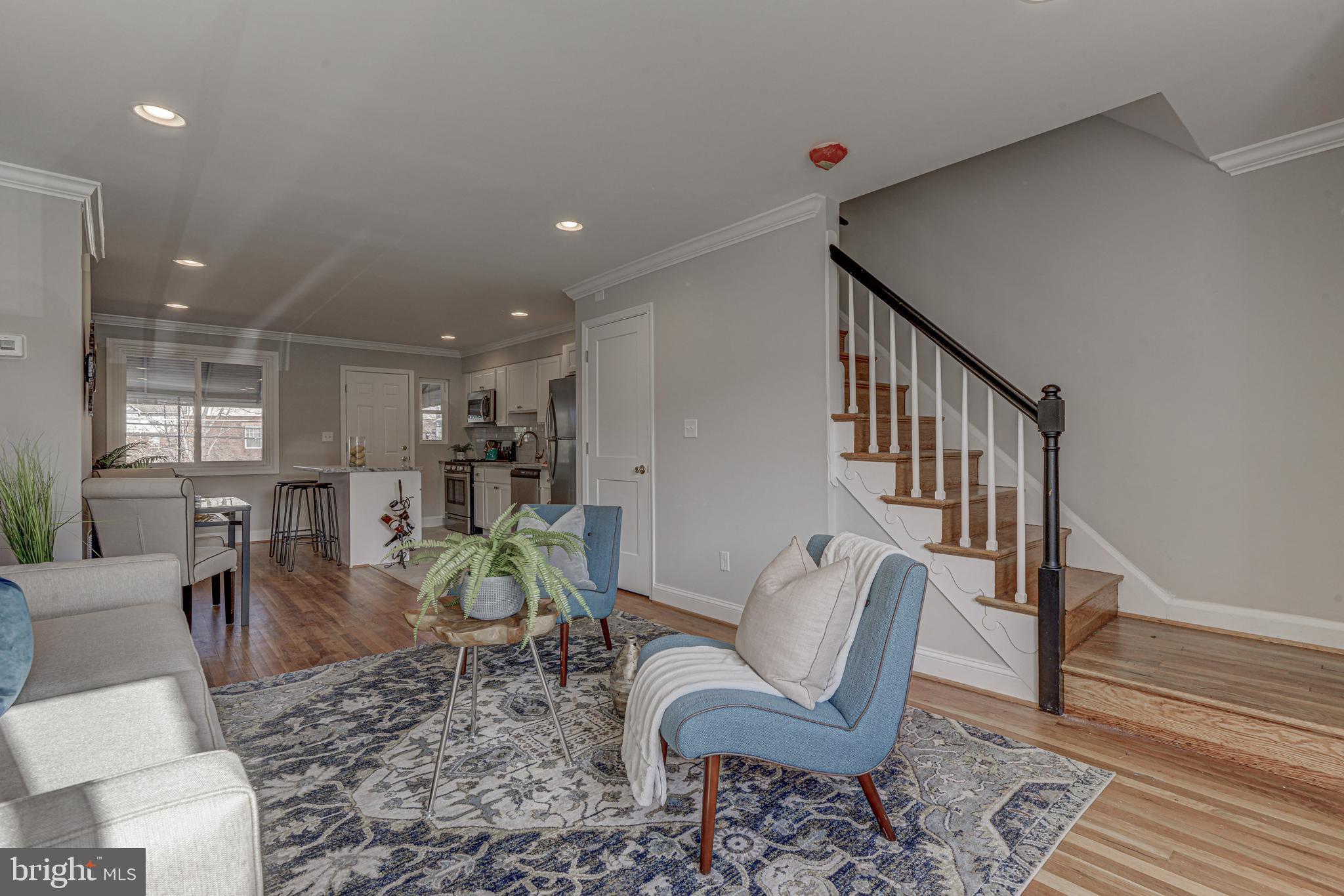 5412 Channing Road Baltimore, MD 21229 - Photo 2 of 32