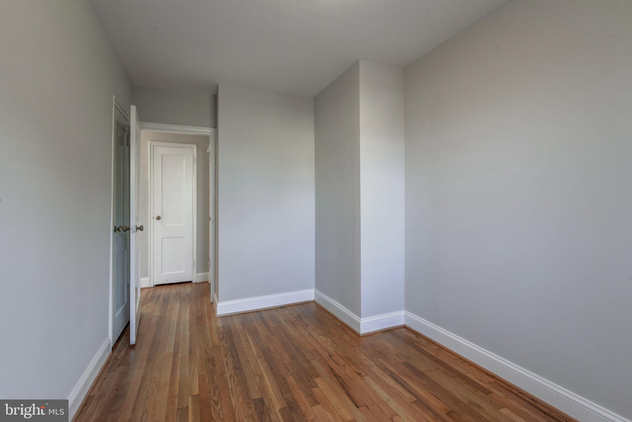 5412 Channing Road Baltimore, MD 21229 - Photo 16 of 32