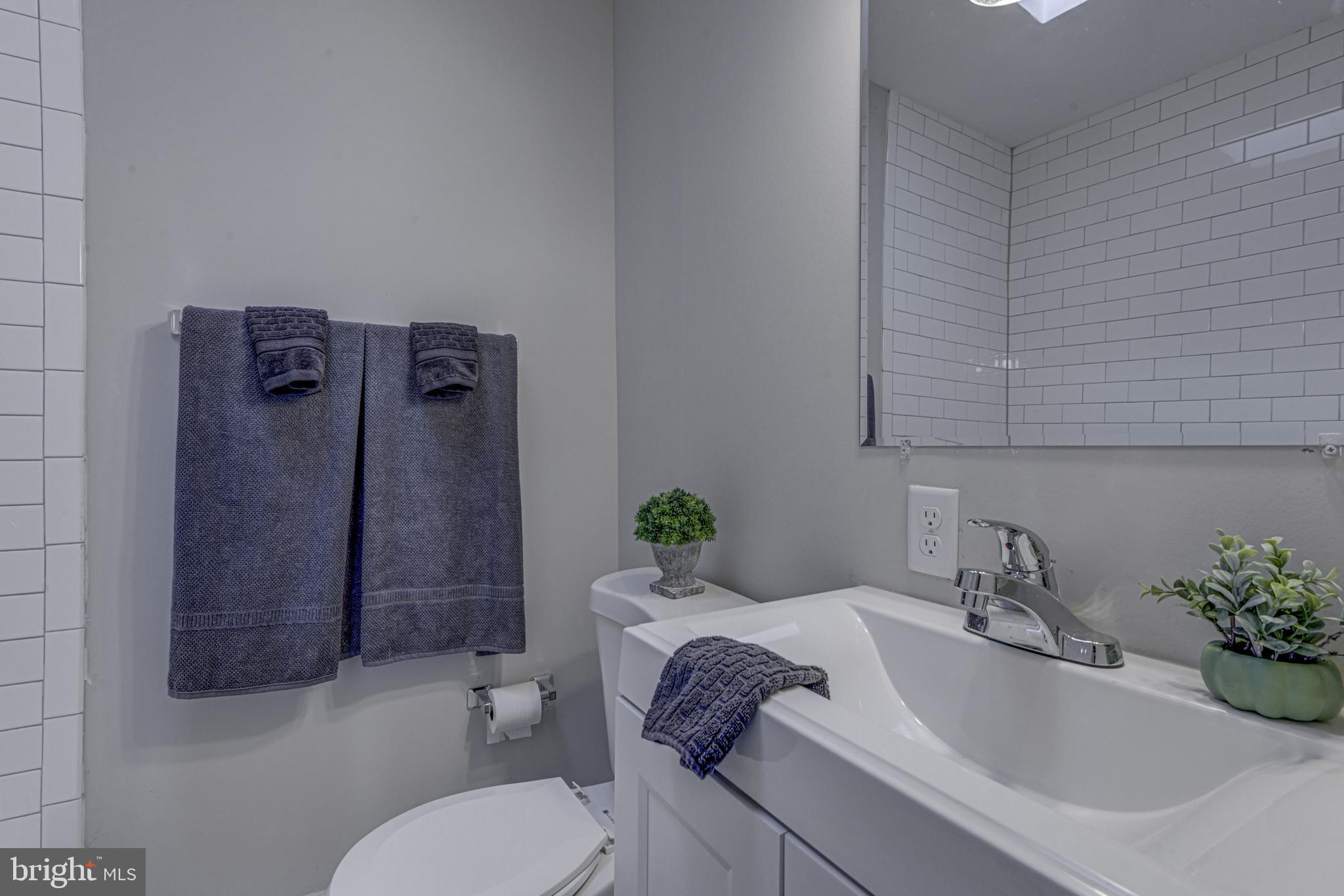 5412 Channing Road Baltimore, MD 21229 - Photo 17 of 32